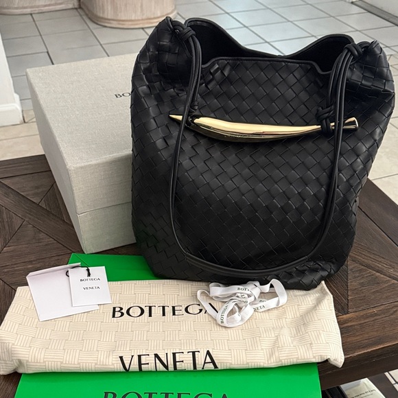 Bottega Veneta Handbags - Bottega Veneta Sardine Hobo XL Black Lambskin Intrecciato | Sculptural Handle